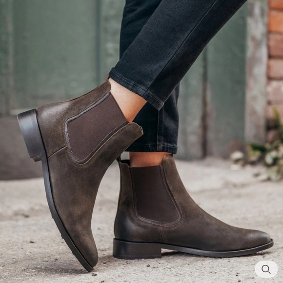 THURSDAY BOOT COMPANY Duchess Dark Olive Suede Leather Ankle Boots 9 - Picture 1 of 12